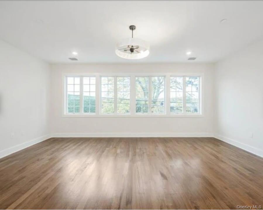 #2 photo, 142 Maple Avenue, Rye , NY 10580