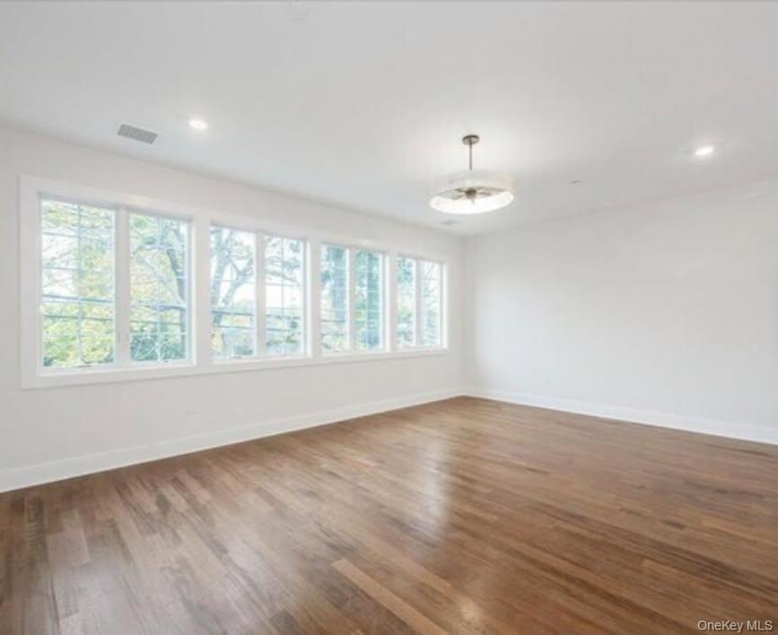 #7 photo, 142 Maple Avenue, Rye , NY 10580