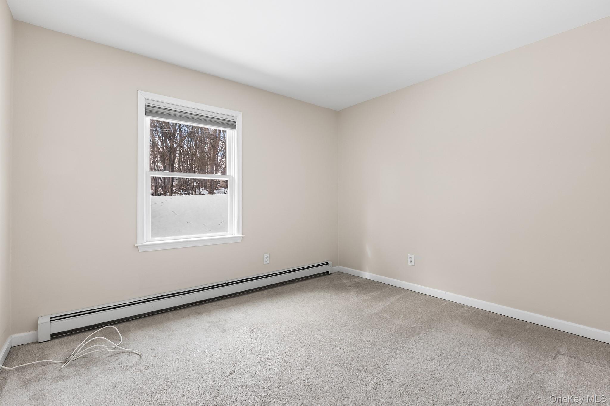 #19 photo, 55 Albion Oval, Mahopac , NY 10541