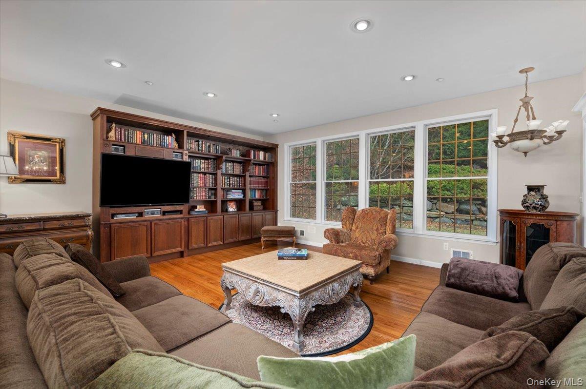 #6 photo, 179 Sprain Road, 뉴욕주 Scarsdale , NY 10583