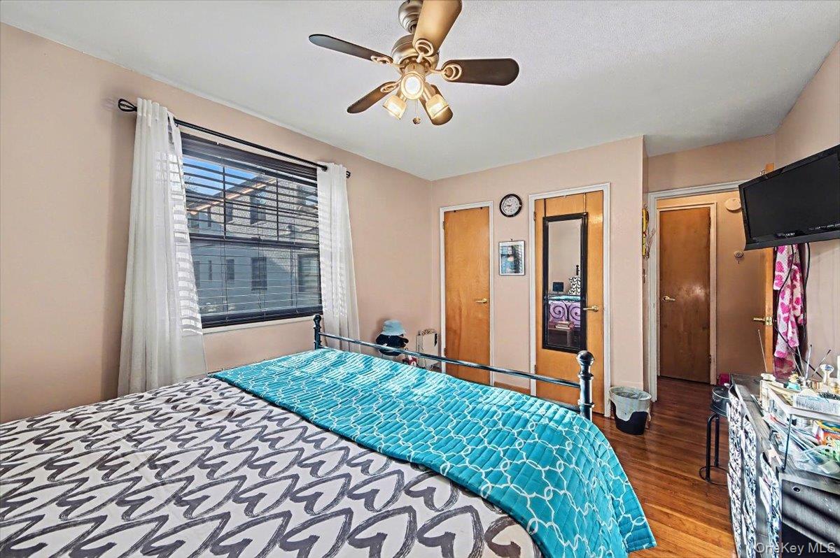 #7 photo, 136-59 Jewel Avenue, Flushing , NY 11367