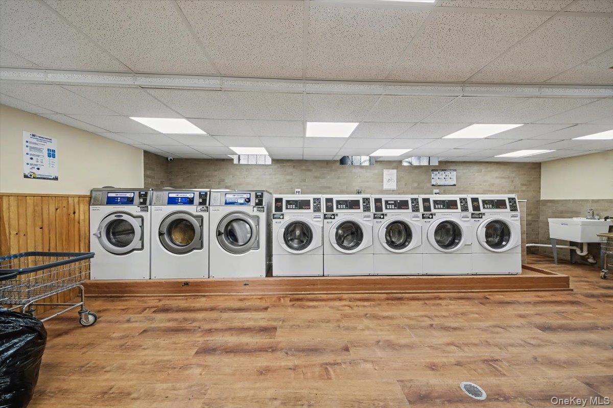 #9 photo, 136-59 Jewel Avenue, Flushing , NY 11367