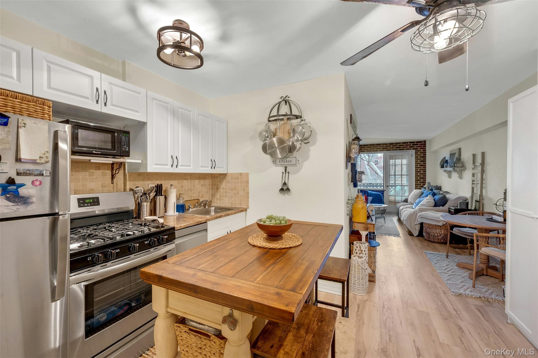 #11 photo, 620 Pelham Road, New Rochelle , NY 10805