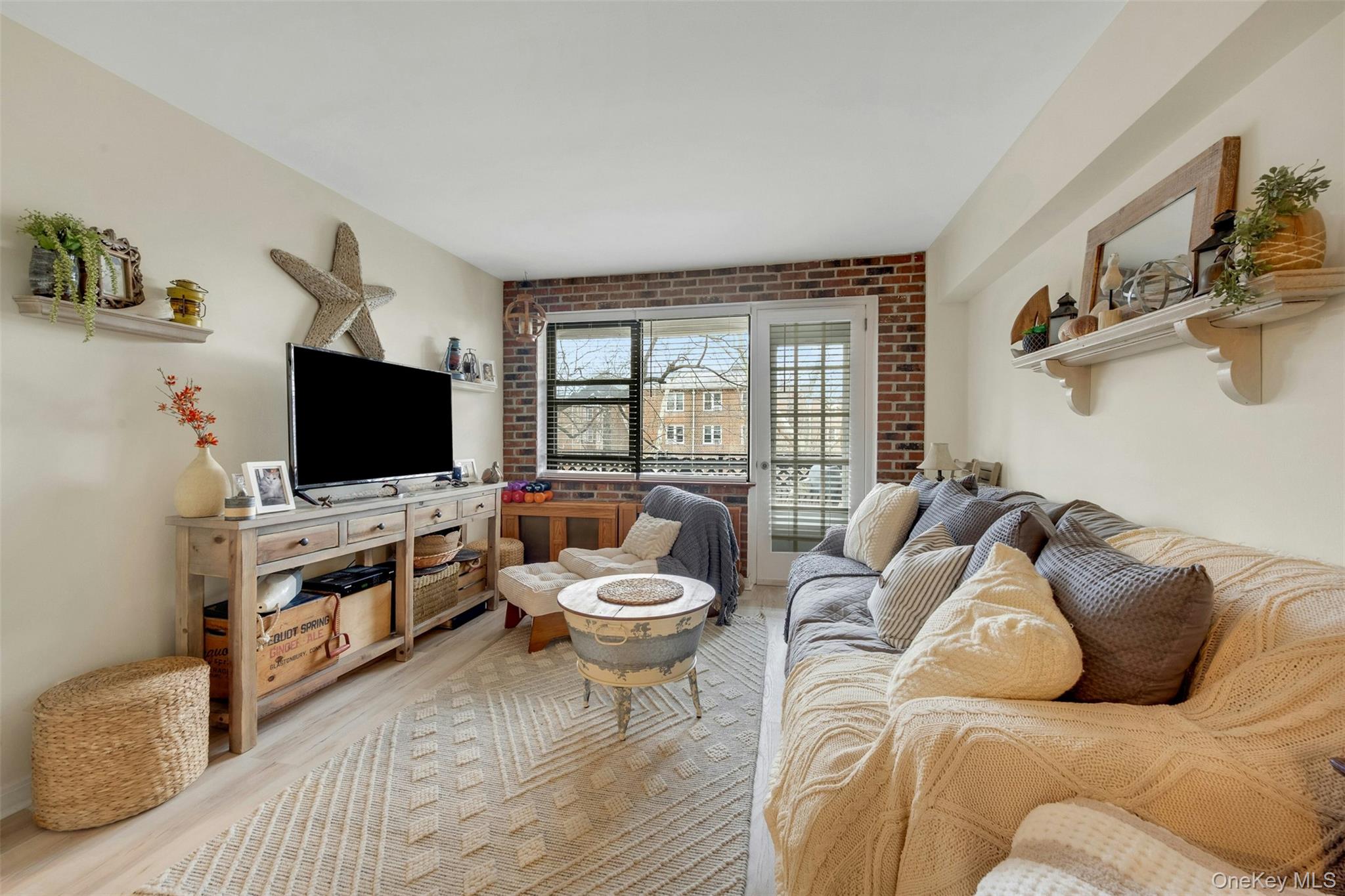 #5 photo, 620 Pelham Road, New Rochelle , NY 10805