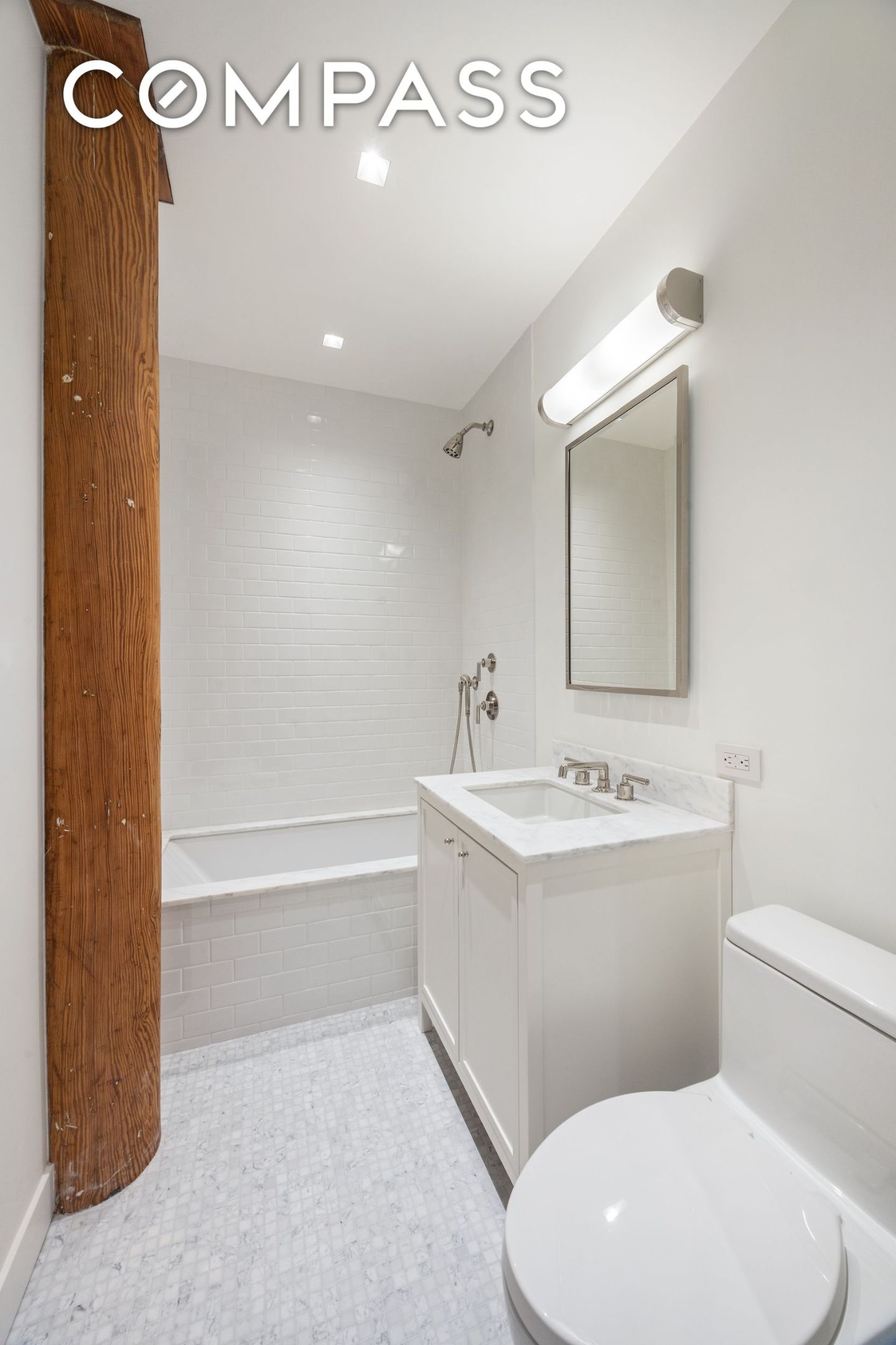 #18 photo, 243 W Broadway, Tribeca , NY 10013