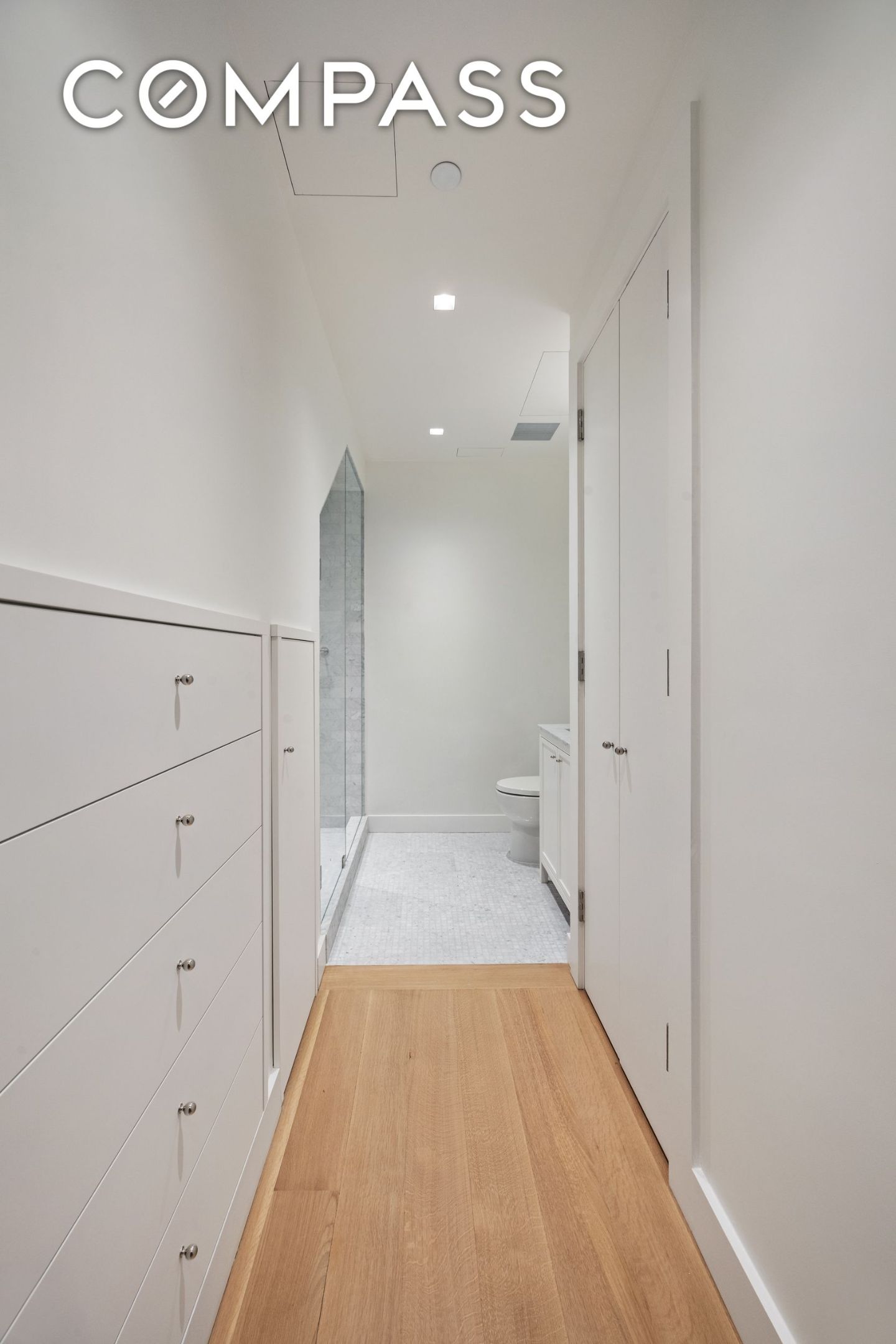 #20 photo, 243 W Broadway, Tribeca , NY 10013