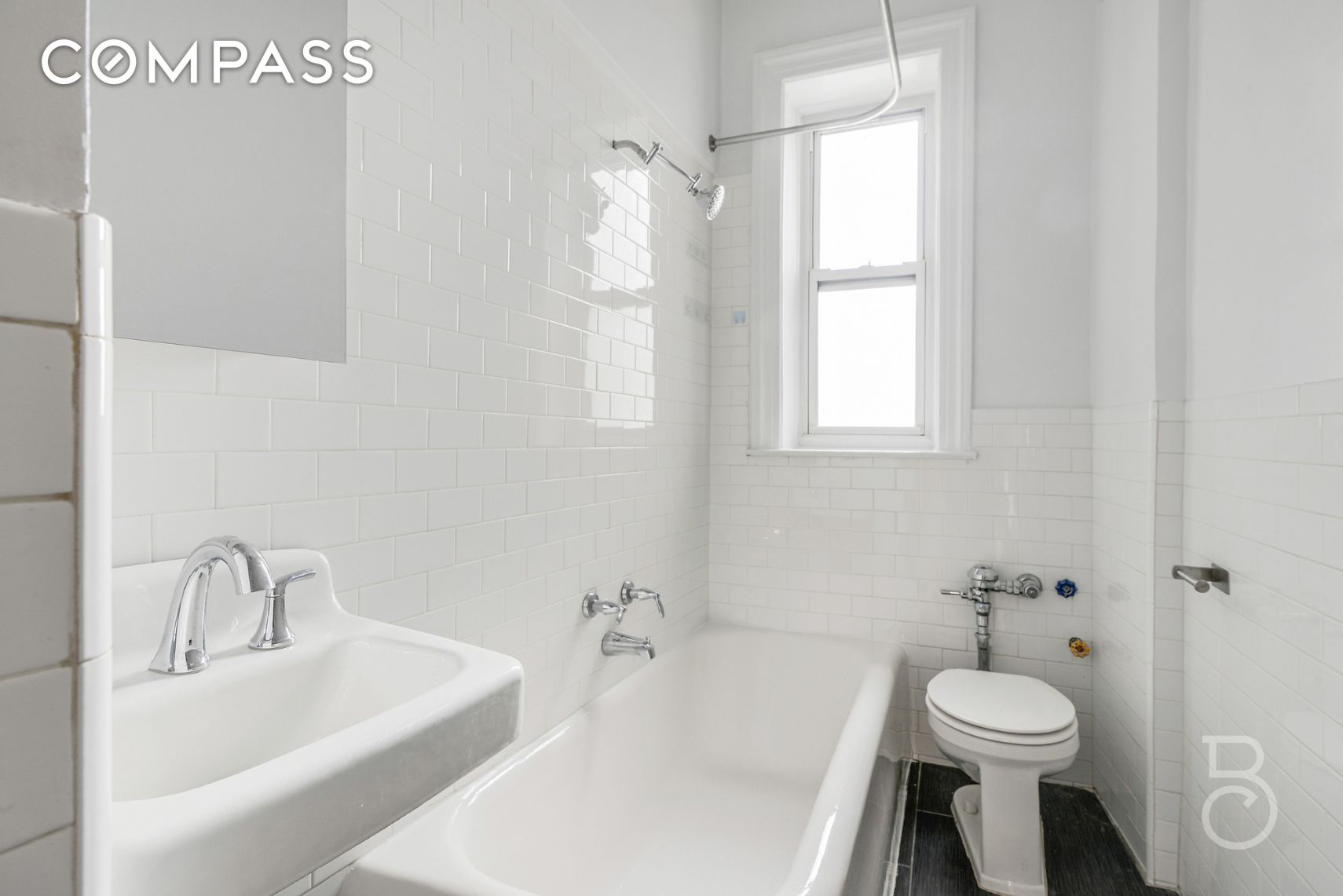 #7 photo, 83-55 Lefferts Boulevard, Kew Gardens , NY 11415