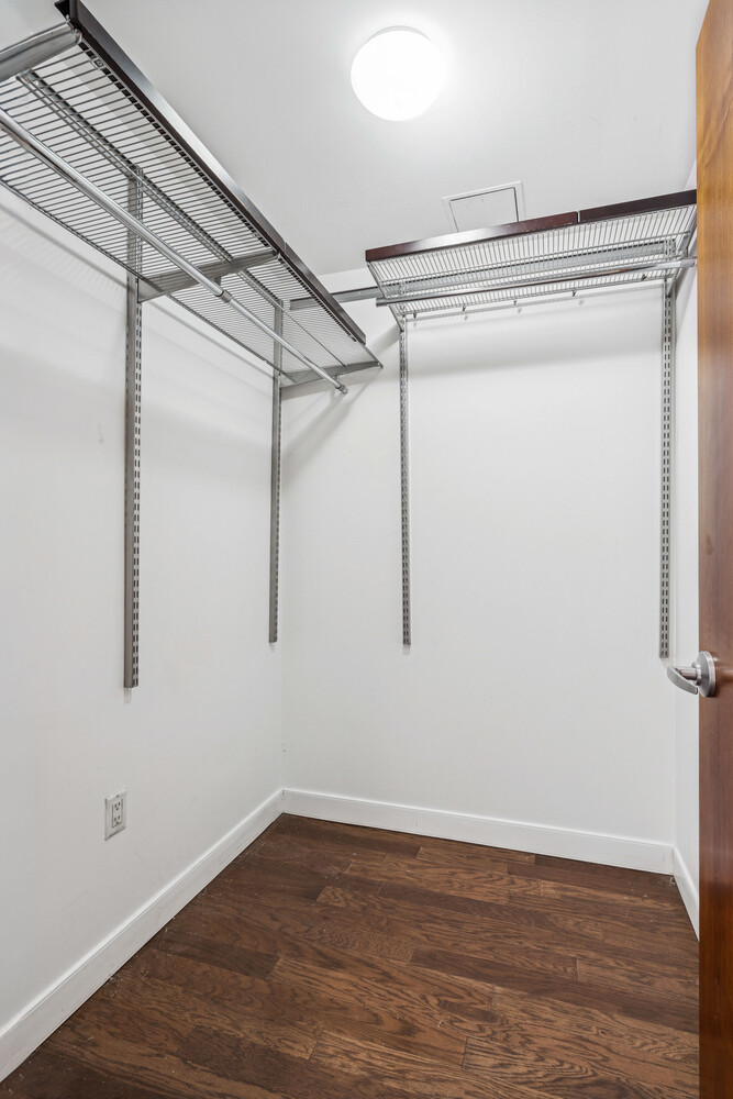 #11 photo, 261 W 28TH Street, Chelsea , NY 10001