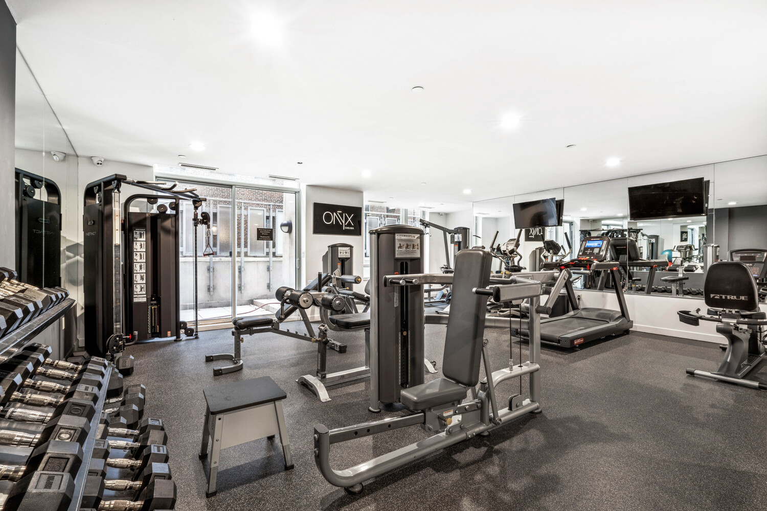 #14 photo, 261 W 28TH Street, Chelsea , NY 10001