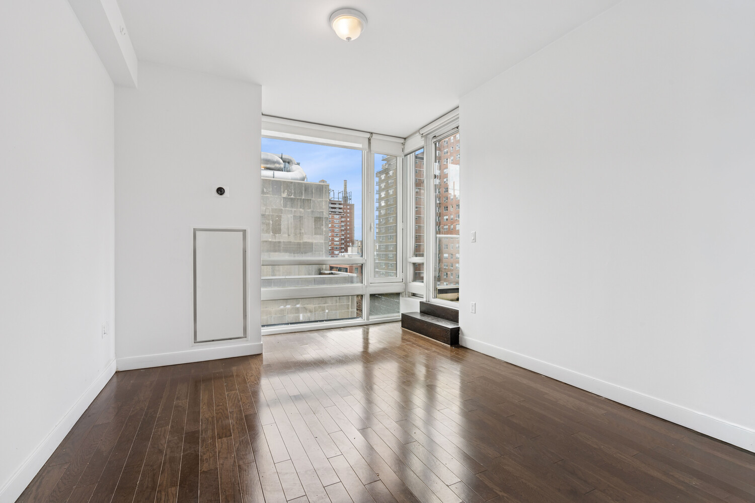 #5 photo, 261 W 28TH Street, Chelsea , NY 10001