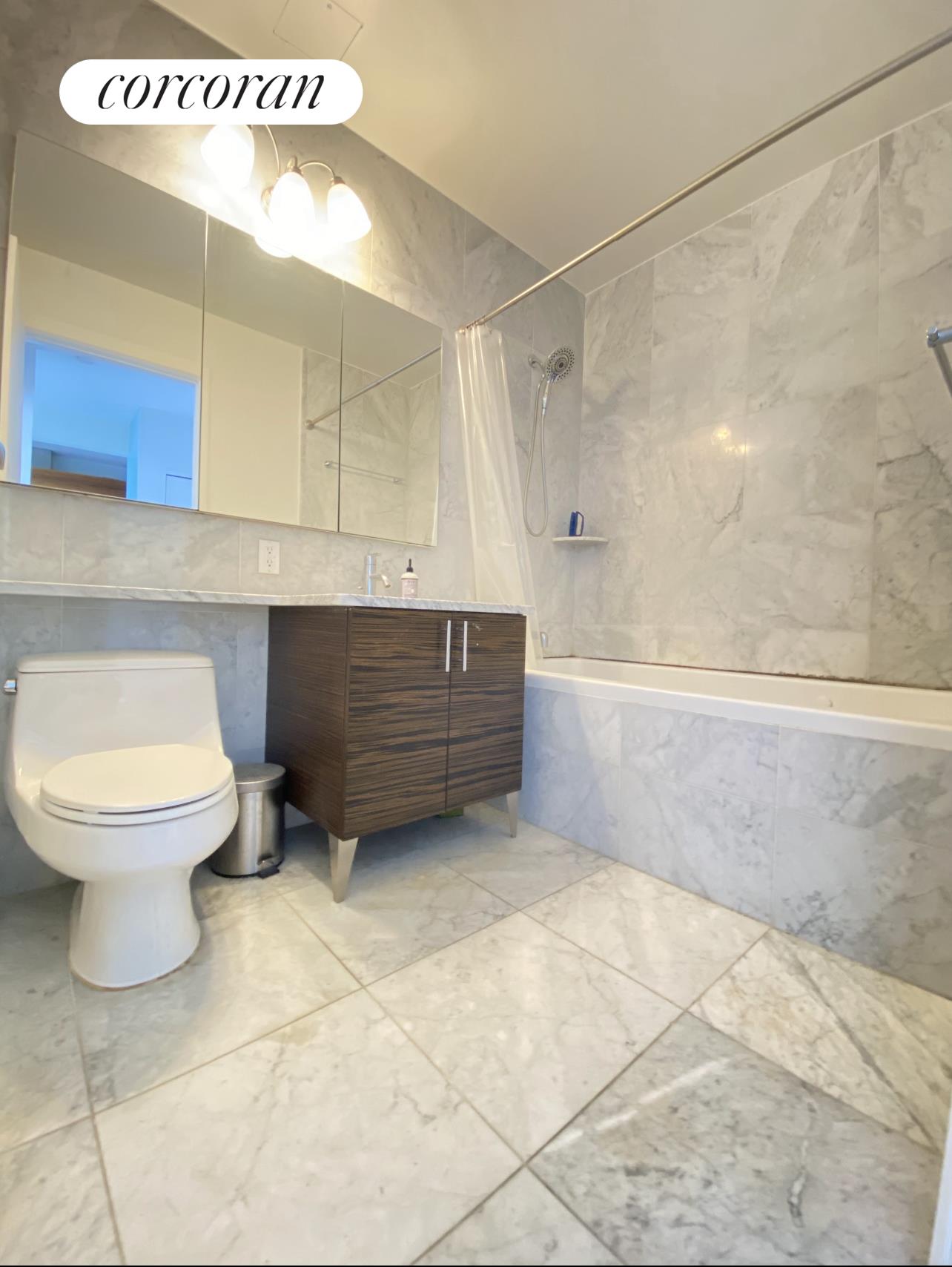 #14 photo, Astoria, קווינס Astoria , NY 11106