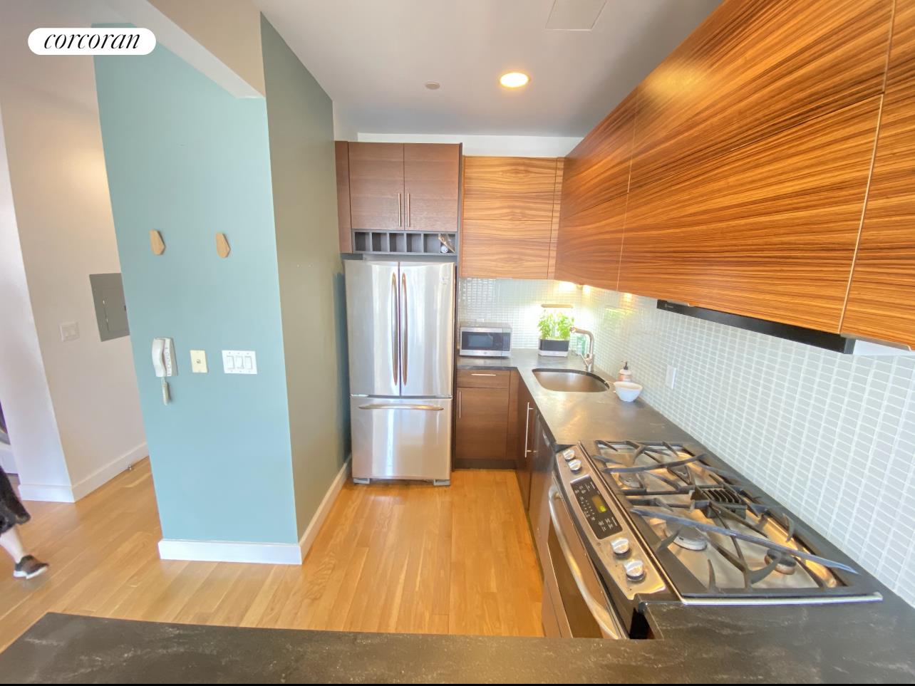 #2 photo, Astoria, קווינס Astoria , NY 11106