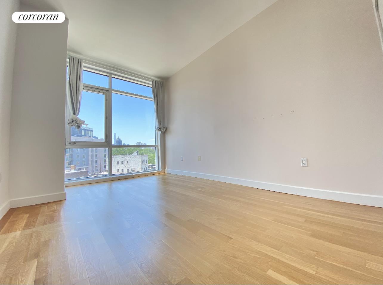 #4 photo, Astoria, קווינס Astoria , NY 11106