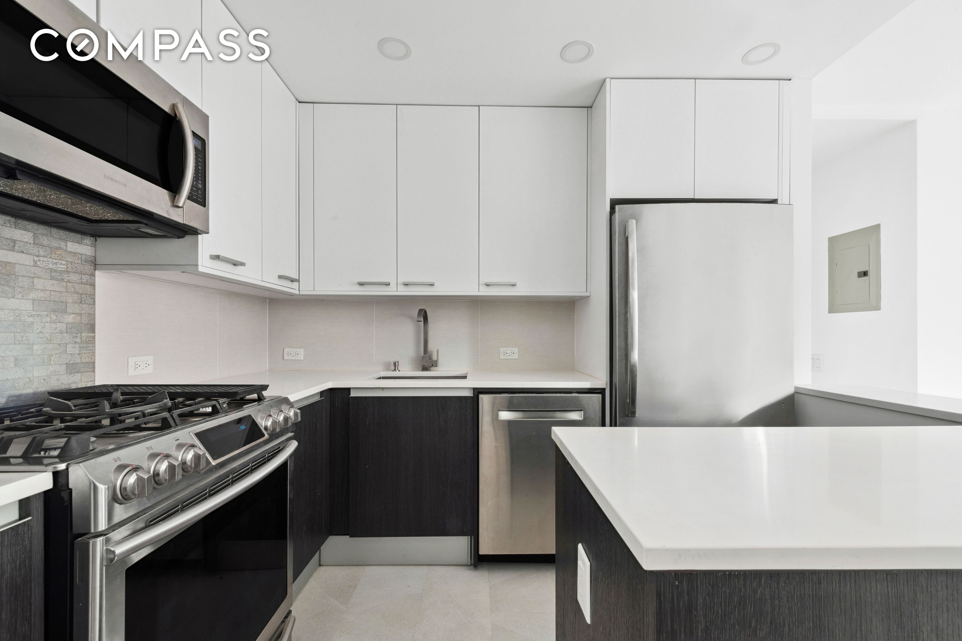 #2 photo, 330 E 75th Street, 曼哈顿 上东城 Lenox Hill , NY 10021