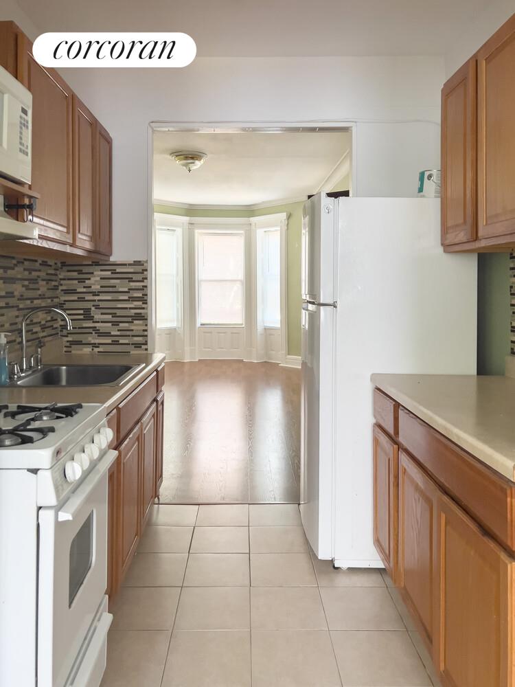 #4 photo, Brooklyn, Stuyvesant Heights , NY 11233