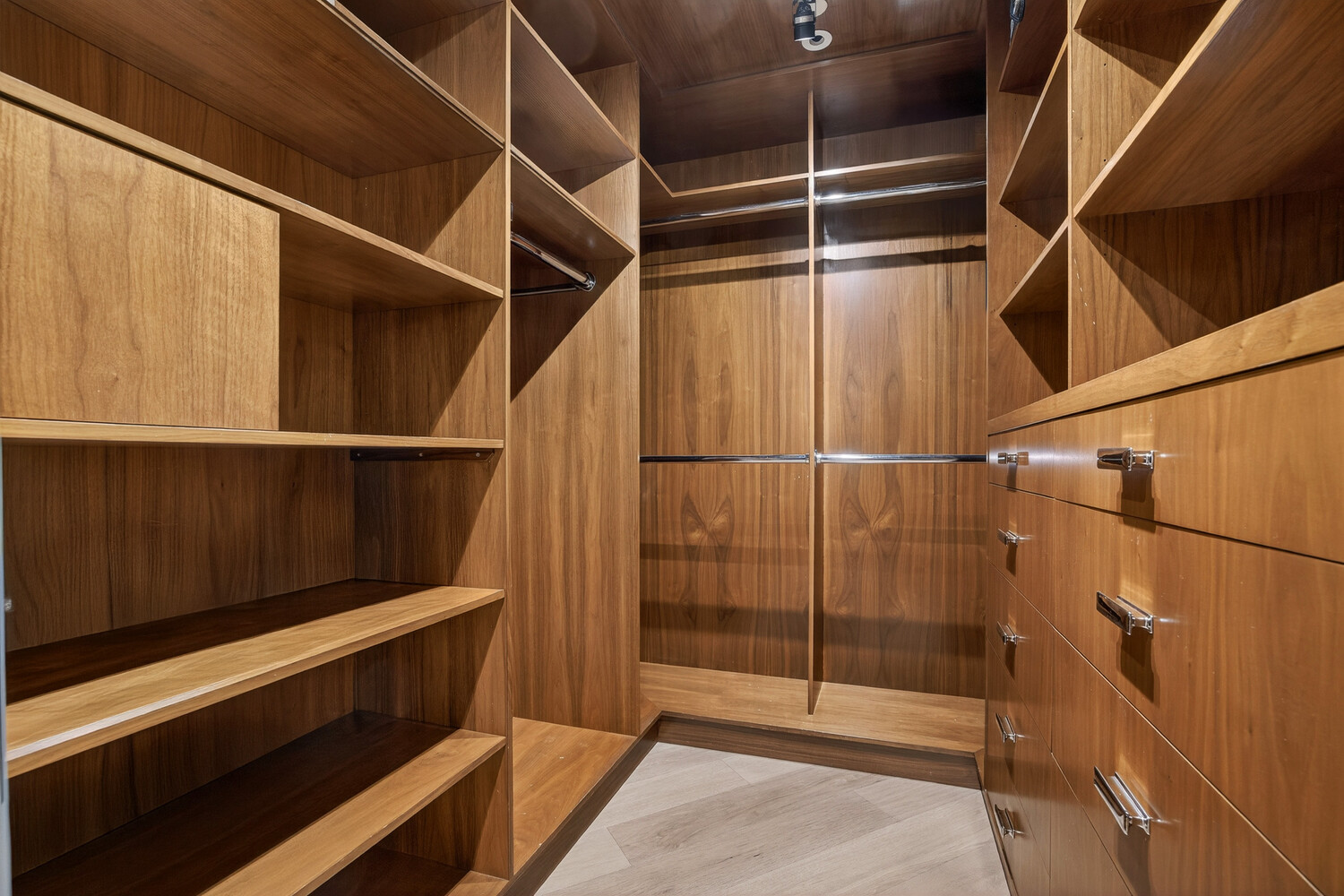 #12 photo, 60 E 55TH Street, Midtown East , NY 10022