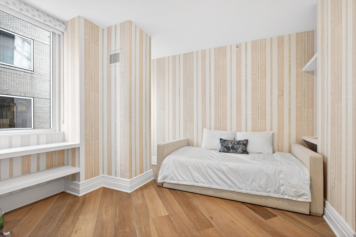 #15 photo, 60 E 55TH Street, Midtown East , NY 10022