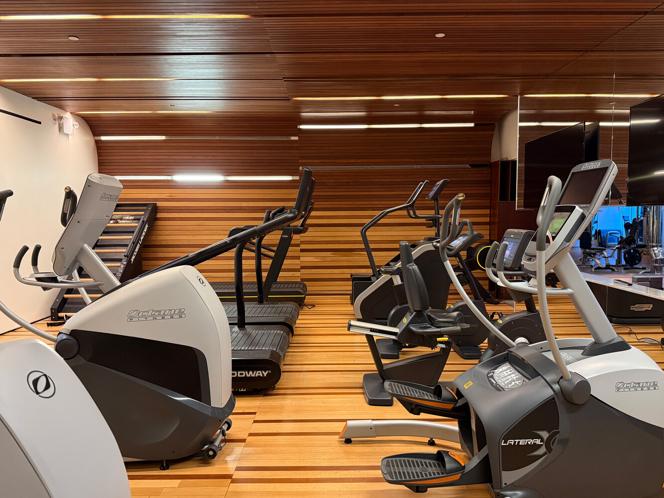 #19 photo, 60 E 55TH Street, Midtown East , NY 10022