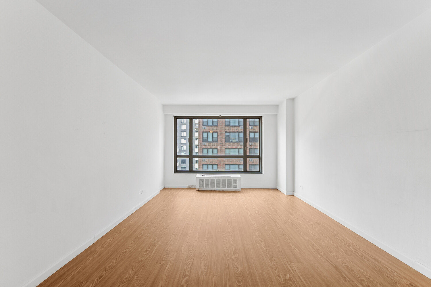 #12 photo, New York City, Yorkville , NY 10128