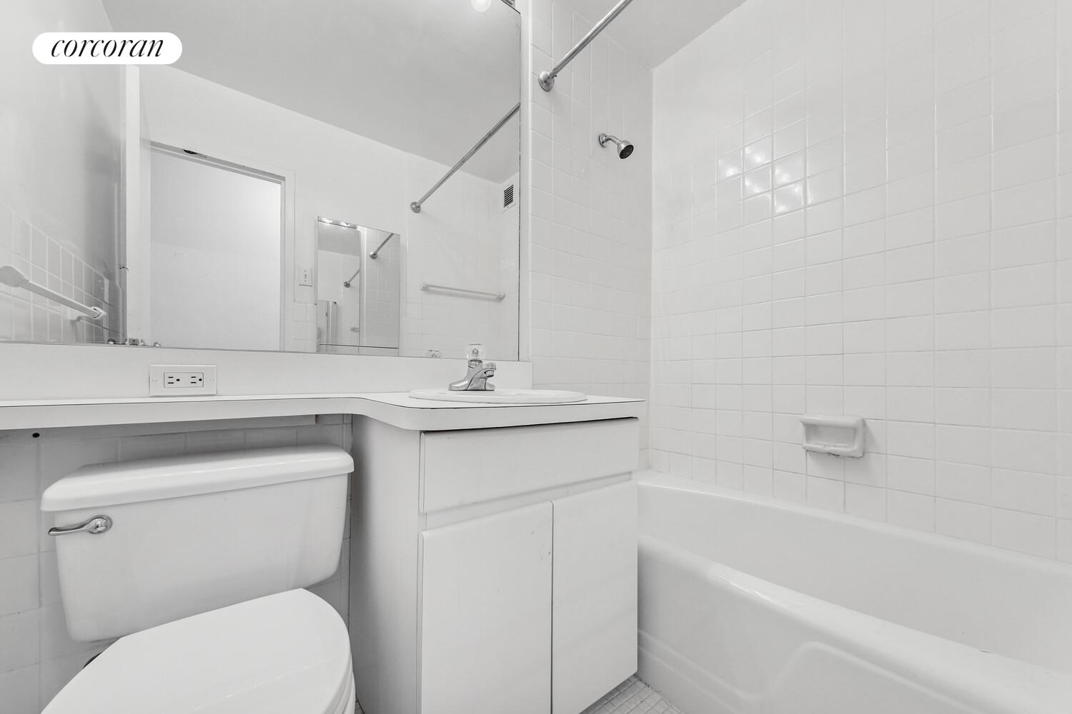 #17 photo, New York City, Yorkville , NY 10128