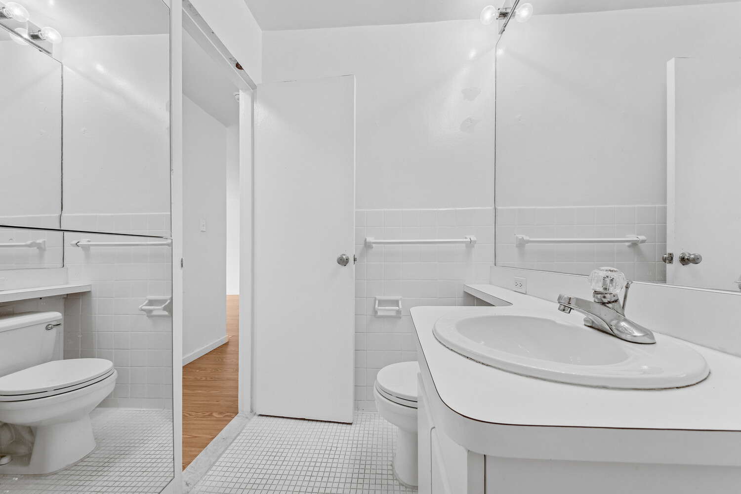 #18 photo, New York City, Yorkville , NY 10128