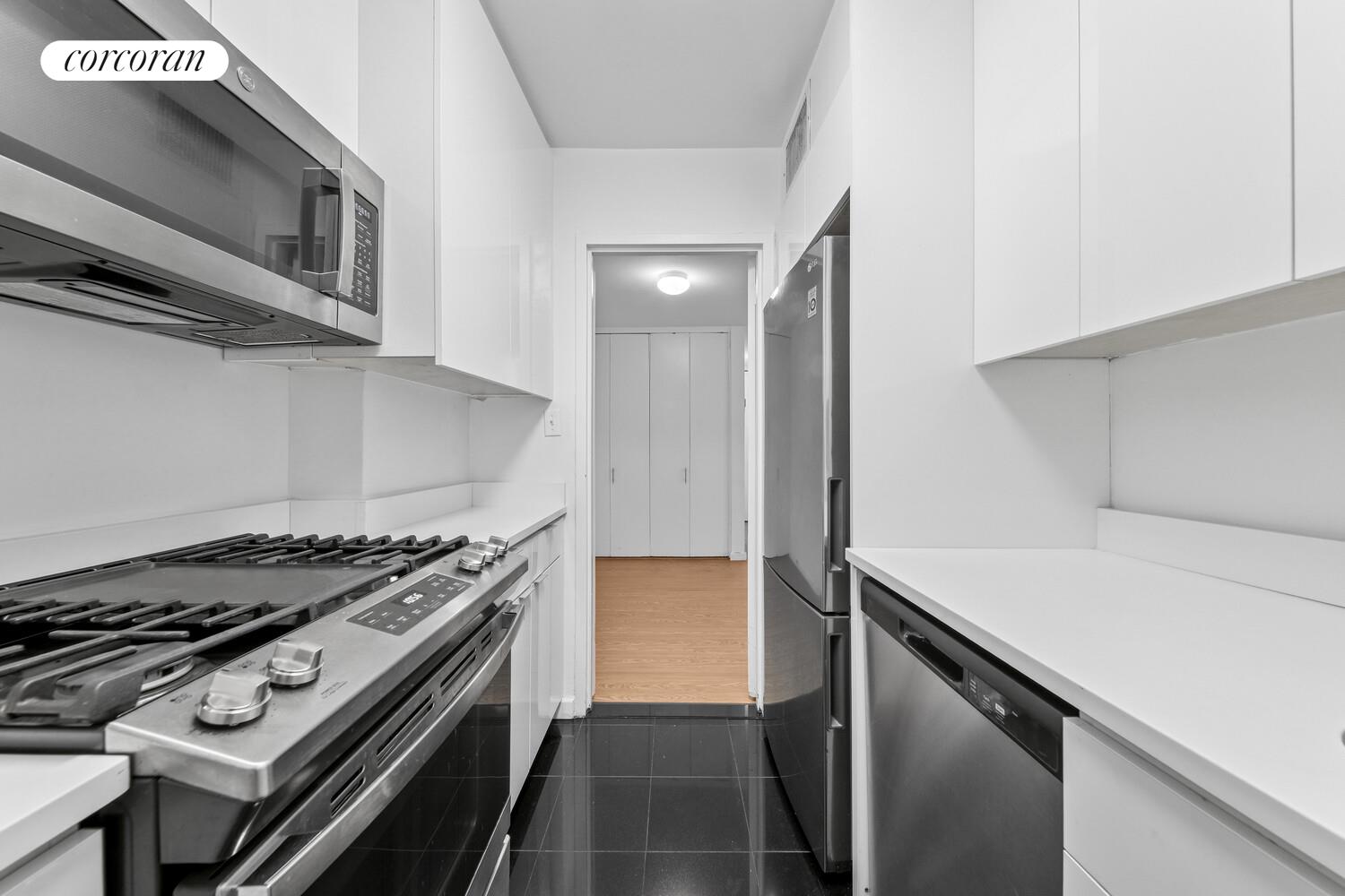 #4 photo, New York City, Yorkville , NY 10128