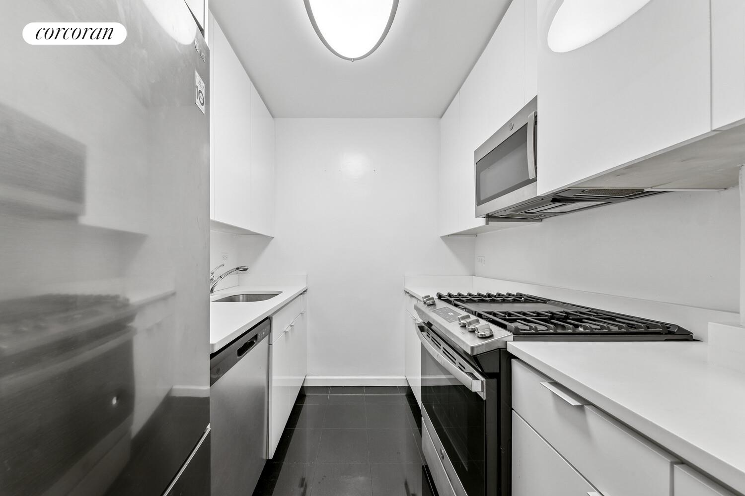 #7 photo, New York City, Yorkville , NY 10128