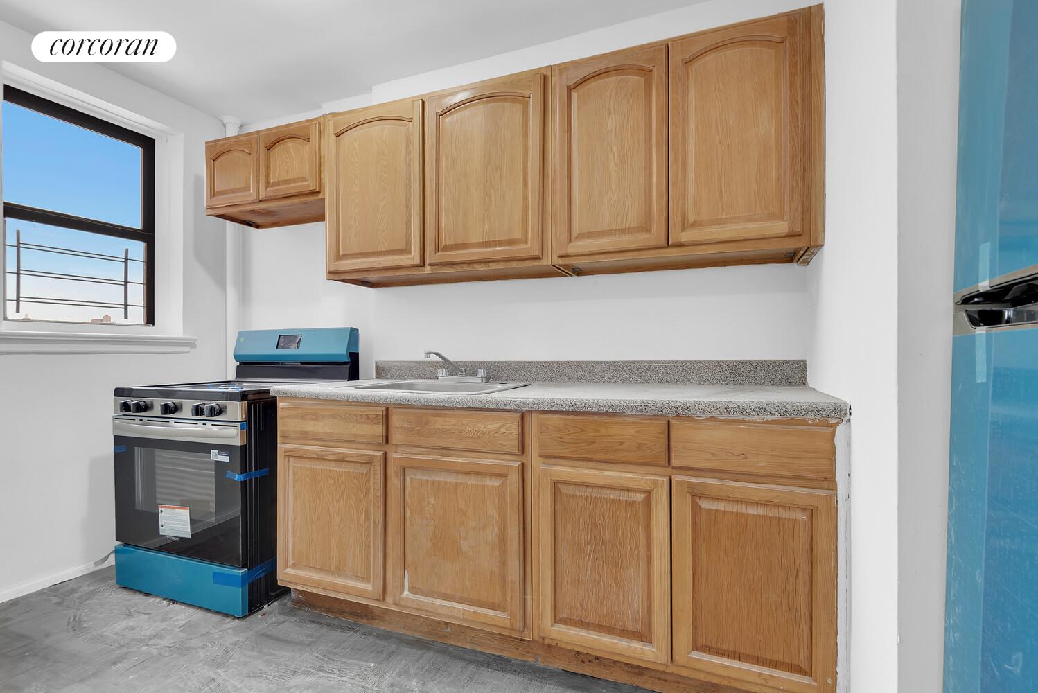 #6 photo, 2830 BRIGGS Avenue, Fordham , NY 10458