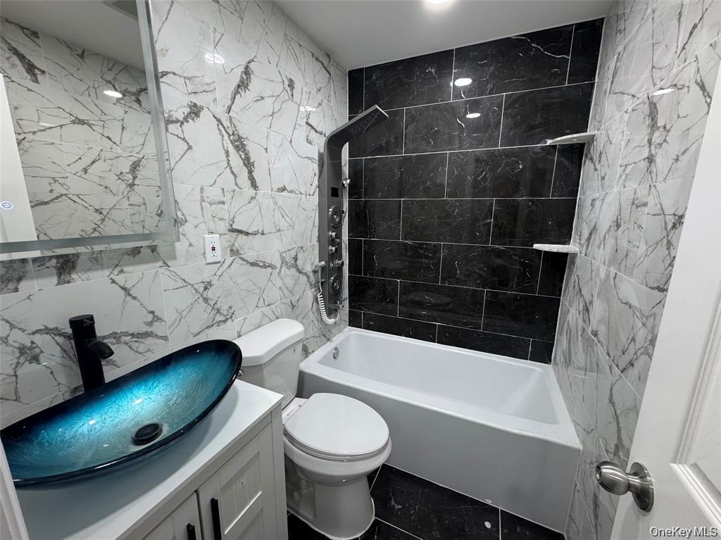 #20 photo, 189 Legion Street, Brooklyn , NY 11212