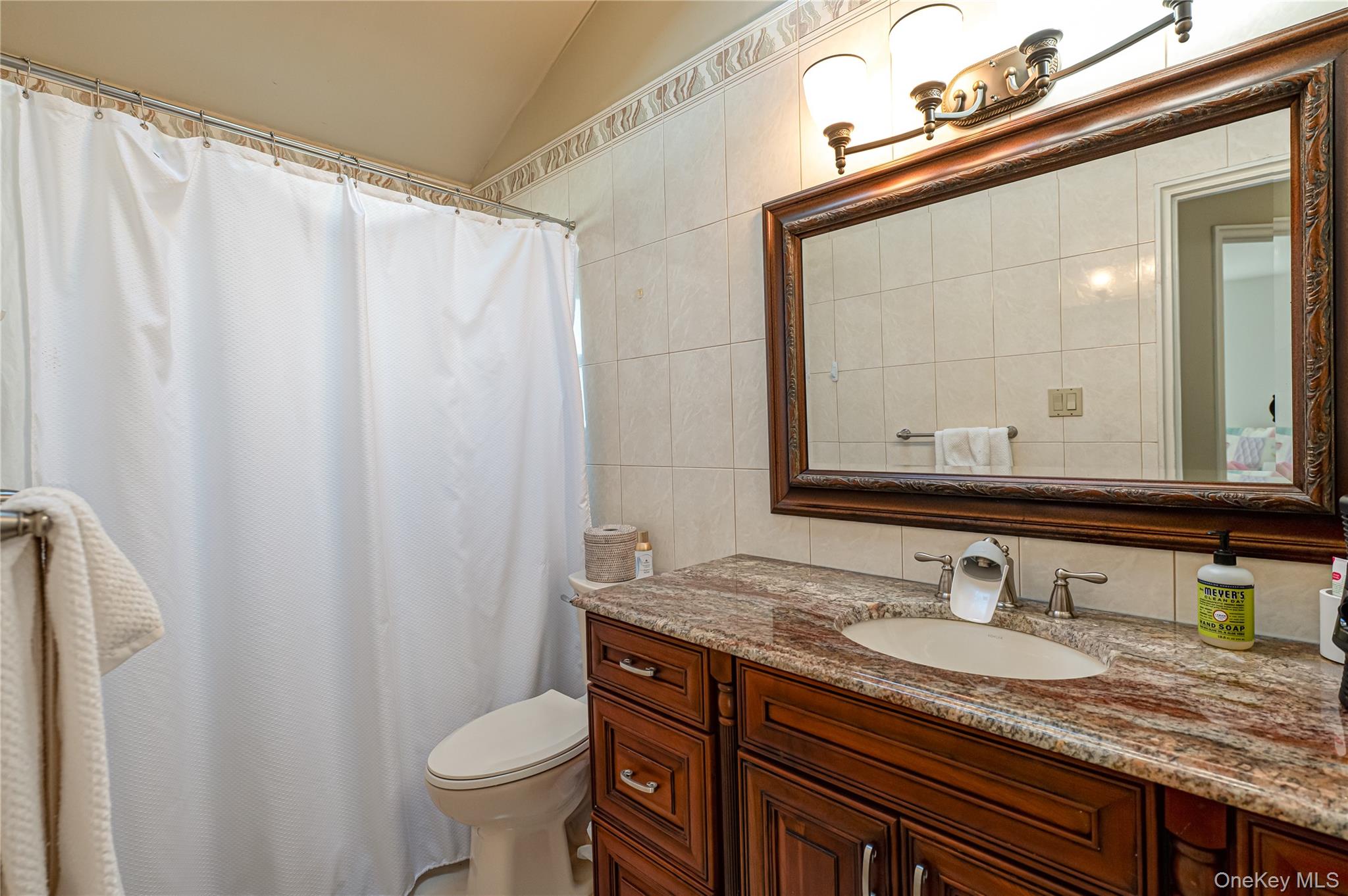 #13 photo, 13 Evelyn Road, מחוז נסאו Plainview , NY 11803