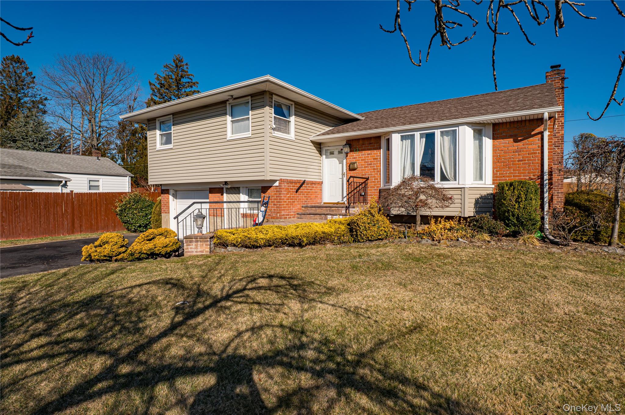 #3 photo, 13 Evelyn Road, מחוז נסאו Plainview , NY 11803