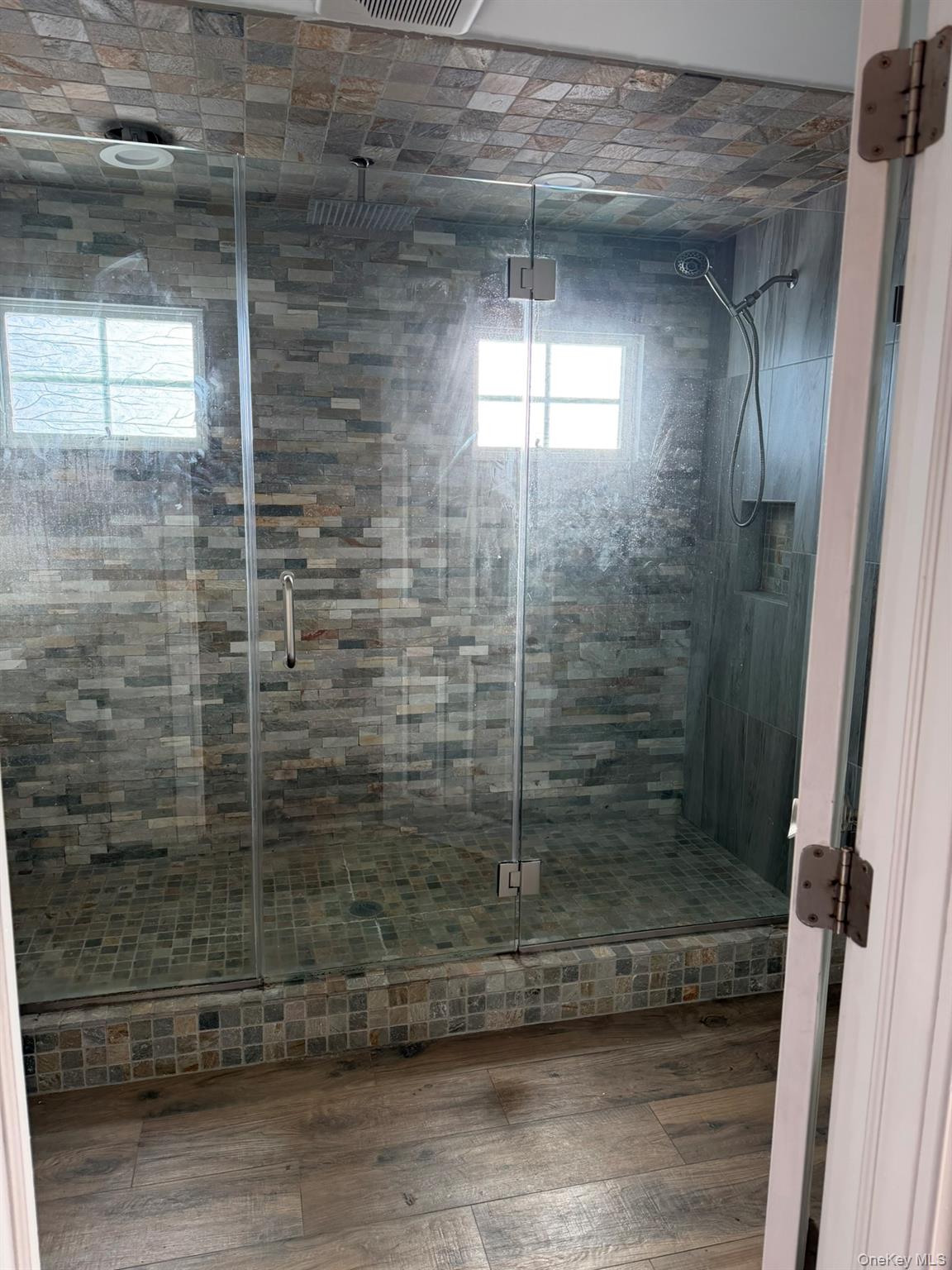 #16 photo, 16 Cape Road, Amityville , NY 11701