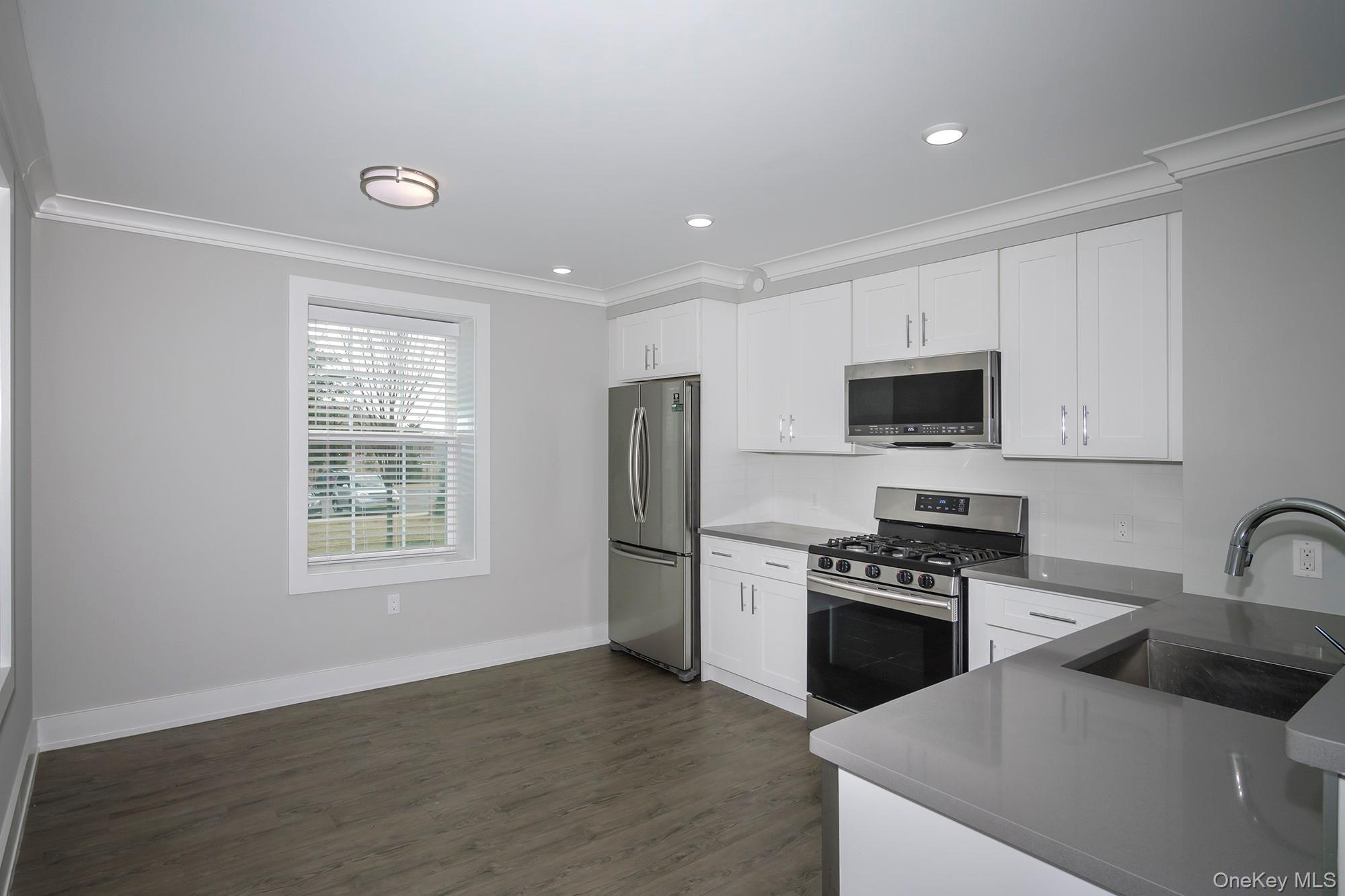 #4 photo, 75 Circle Drive, 东长岛 Central Islip , NY 11722