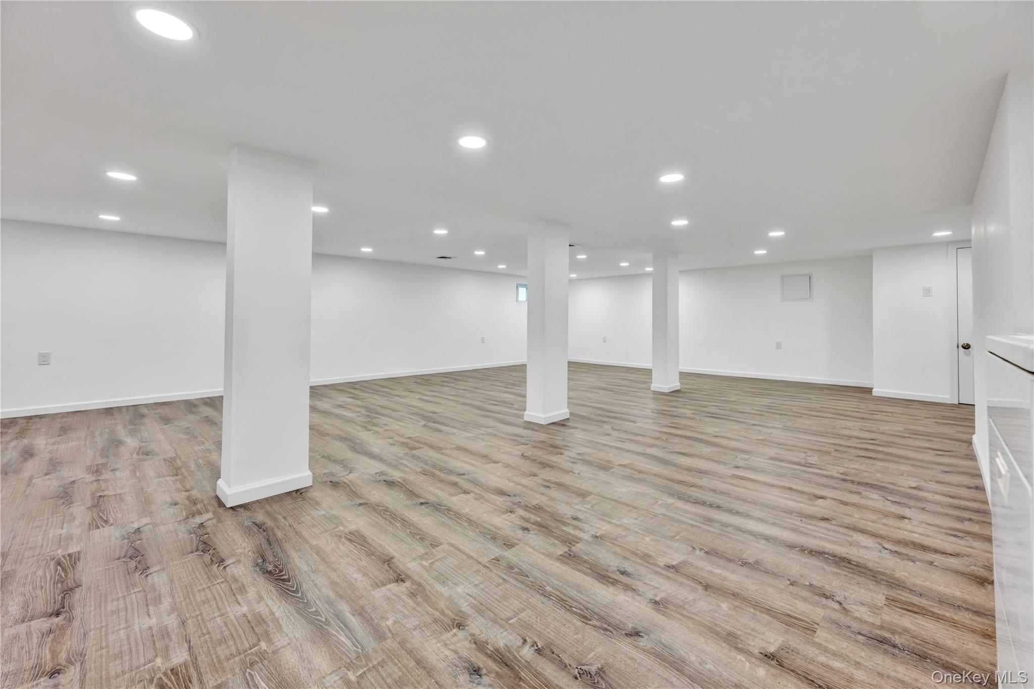 #16 photo, 1811 Bedford Avenue, 長島 Merrick , NY 11566