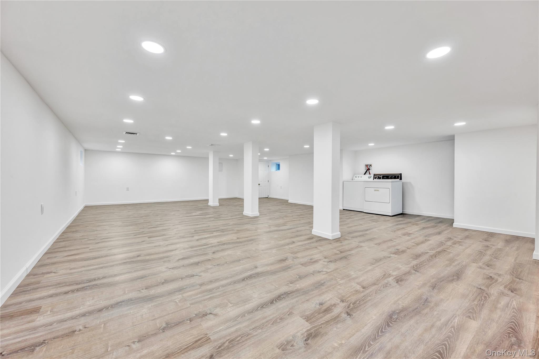 #17 photo, 1811 Bedford Avenue, 長島 Merrick , NY 11566