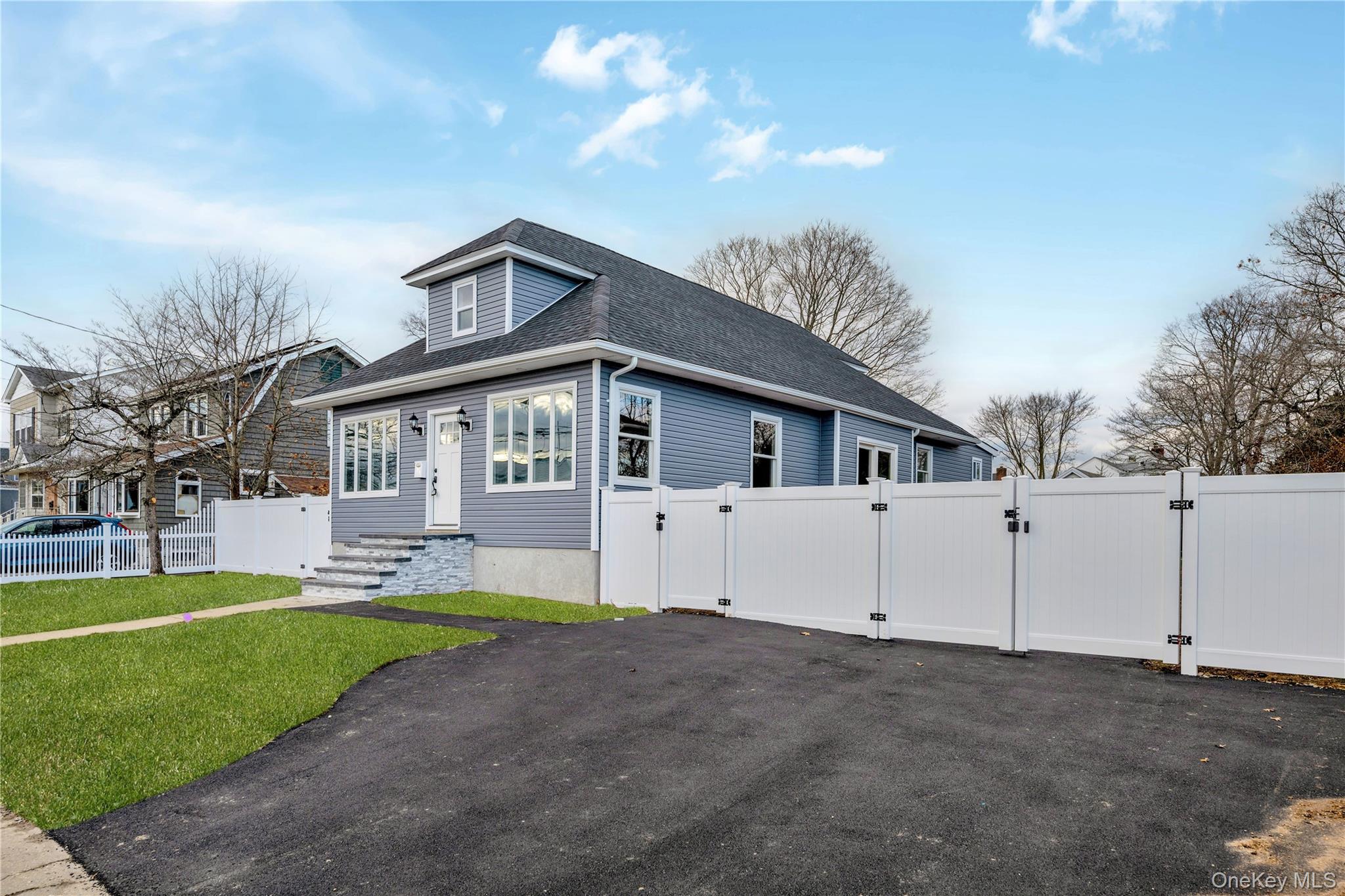 #2 photo, 1811 Bedford Avenue, 長島 Merrick , NY 11566