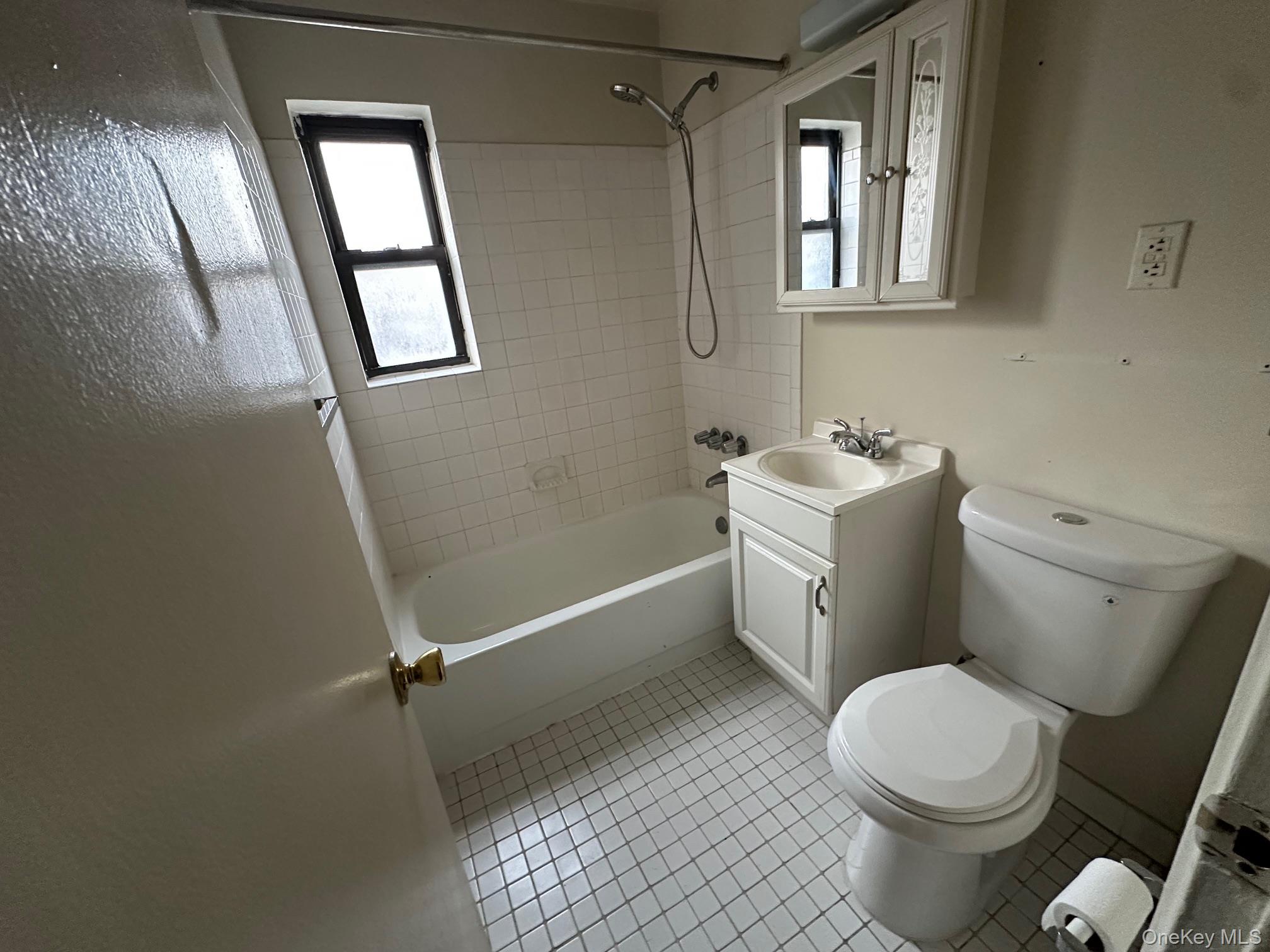 #6 photo, 216-04 47th Avenue, Bayside , NY 11361