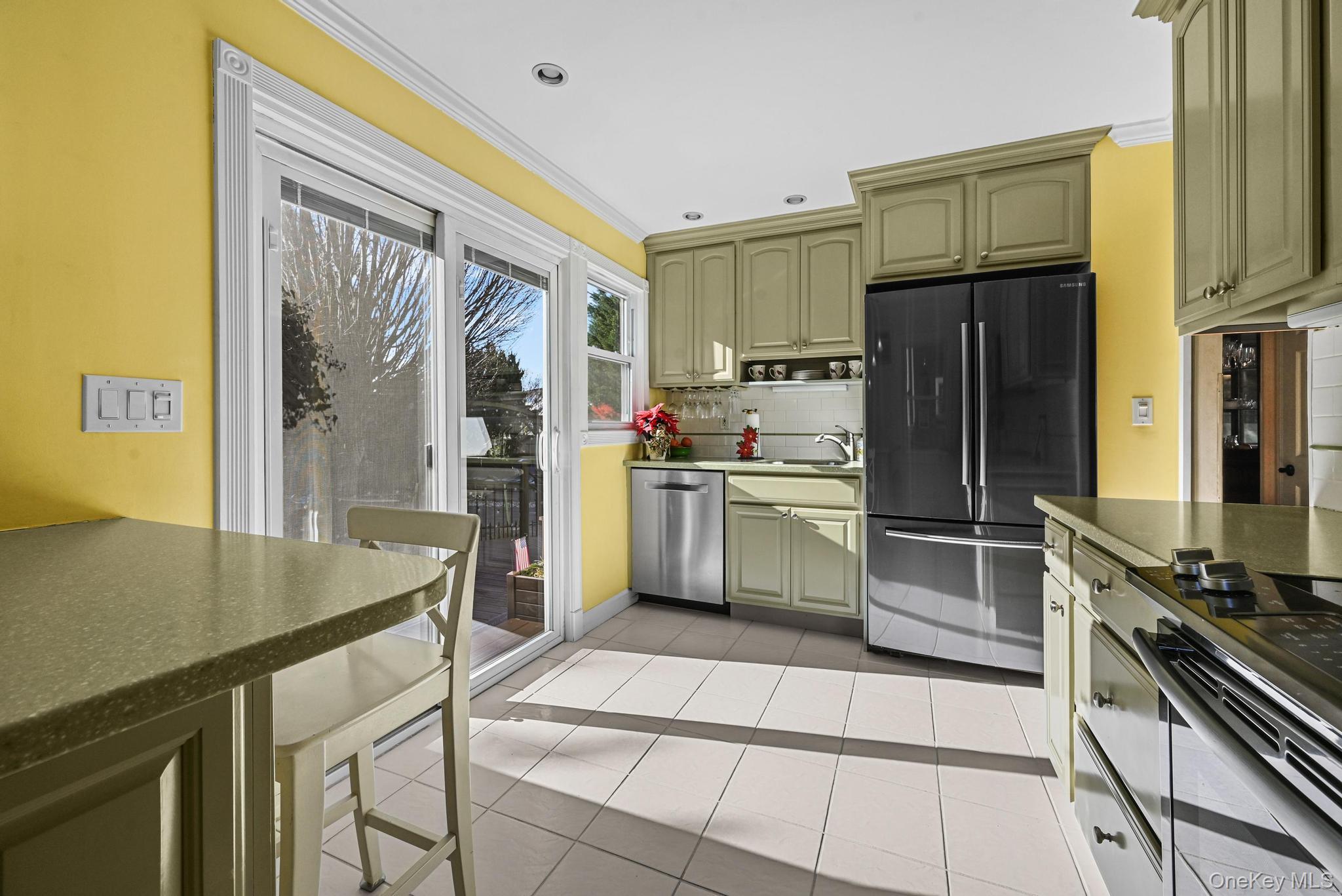 #8 photo, 264 N Delaware Avenue, Нассау ‖ Massapequa , NY 11758