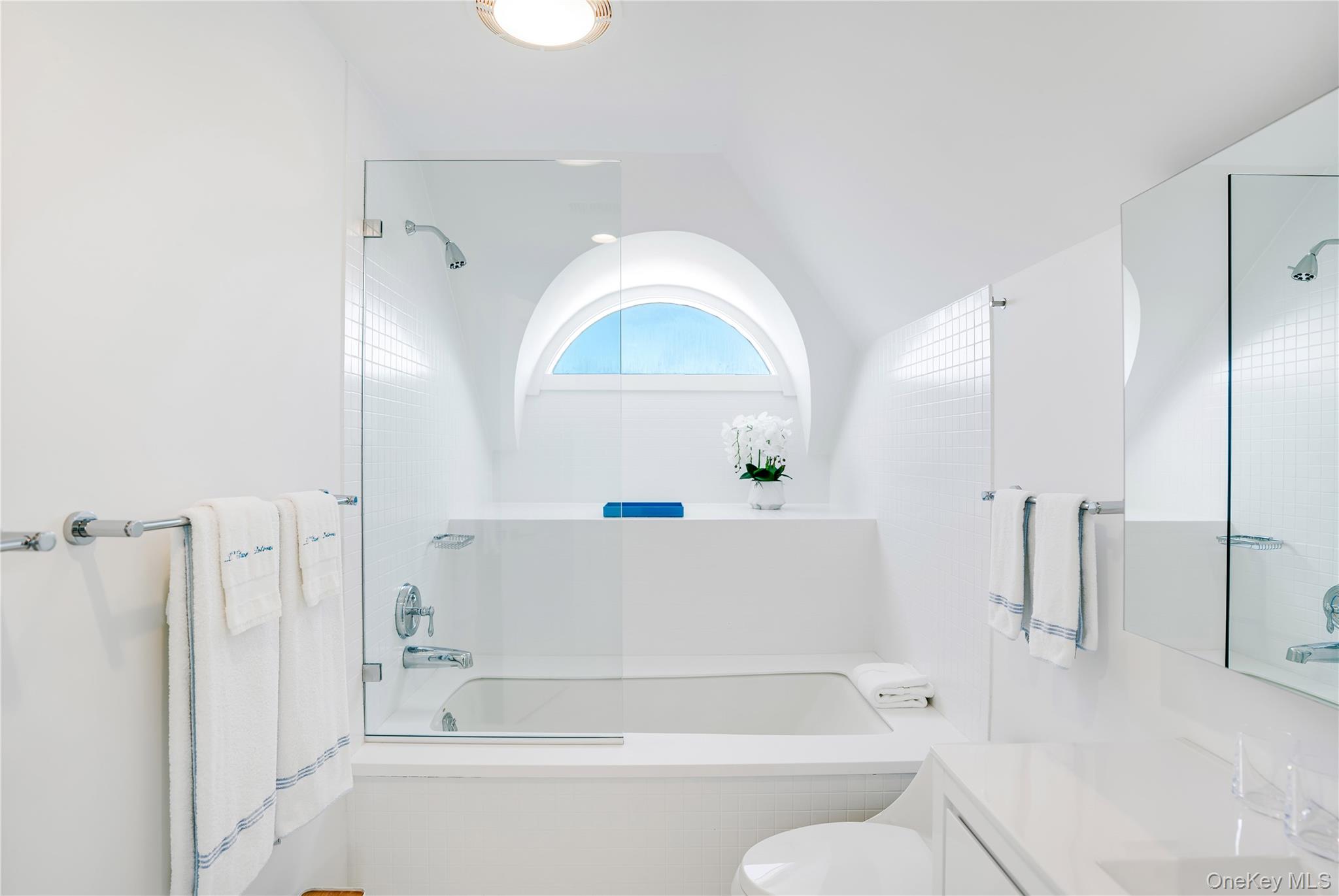 #19 photo, 64 W End Road, East Hampton , NY 11937