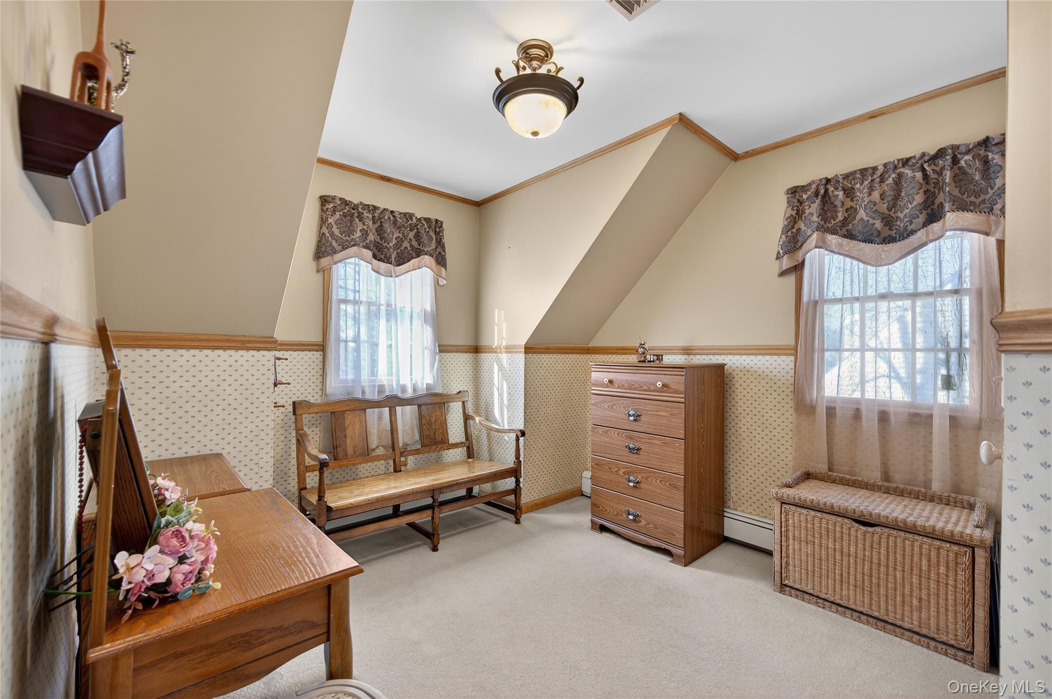 #18 photo, 350 Pin Oak Lane, वेस्टबरी Westbury , NY 11590