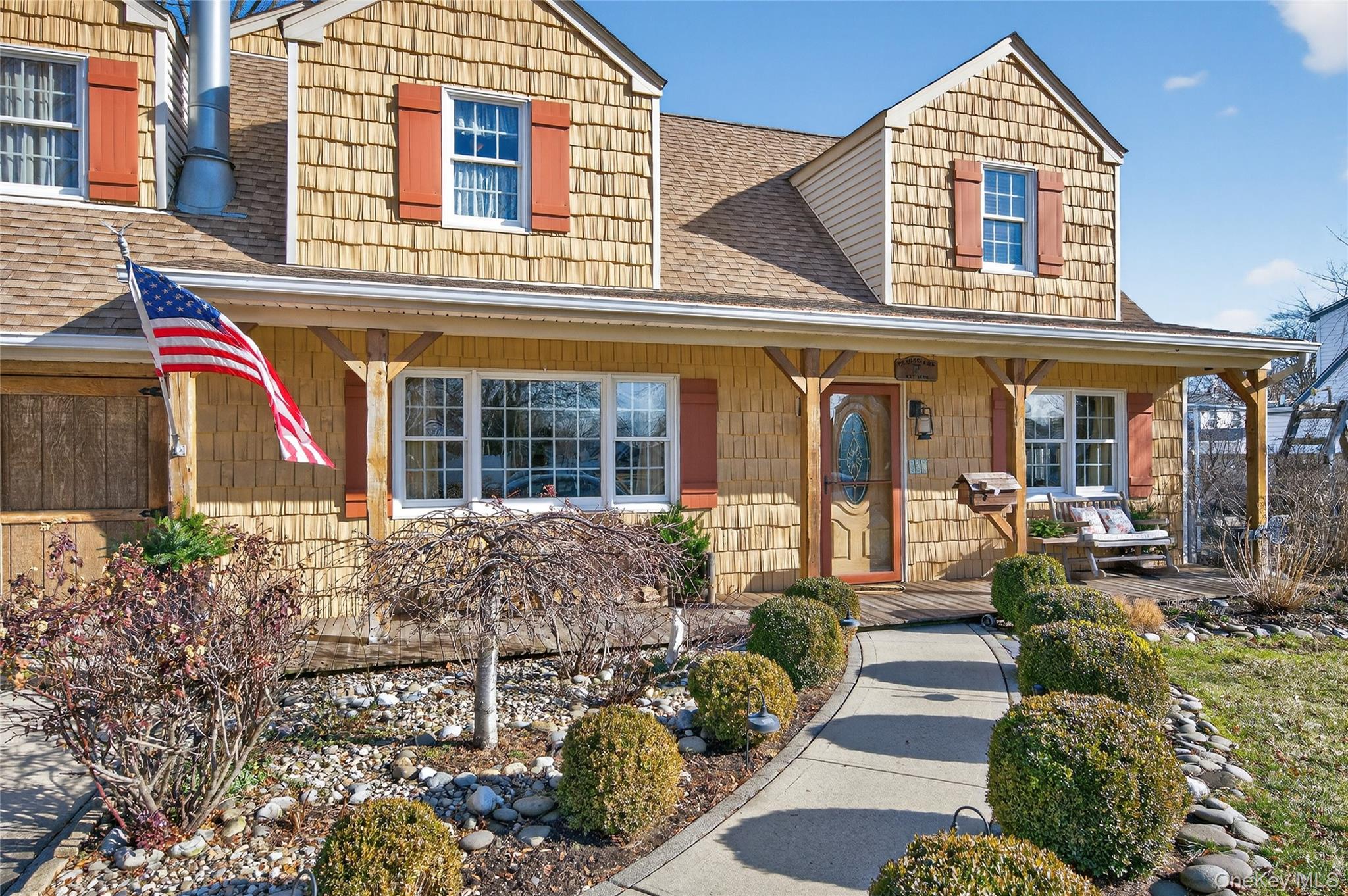 #4 photo, 350 Pin Oak Lane, वेस्टबरी Westbury , NY 11590