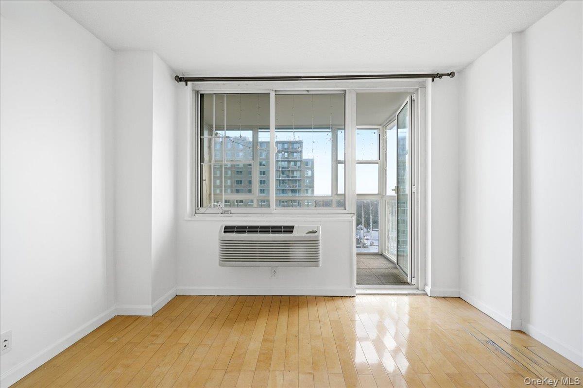 #14 photo, 118-17 Union Tpke, Forest Hills , NY 11375