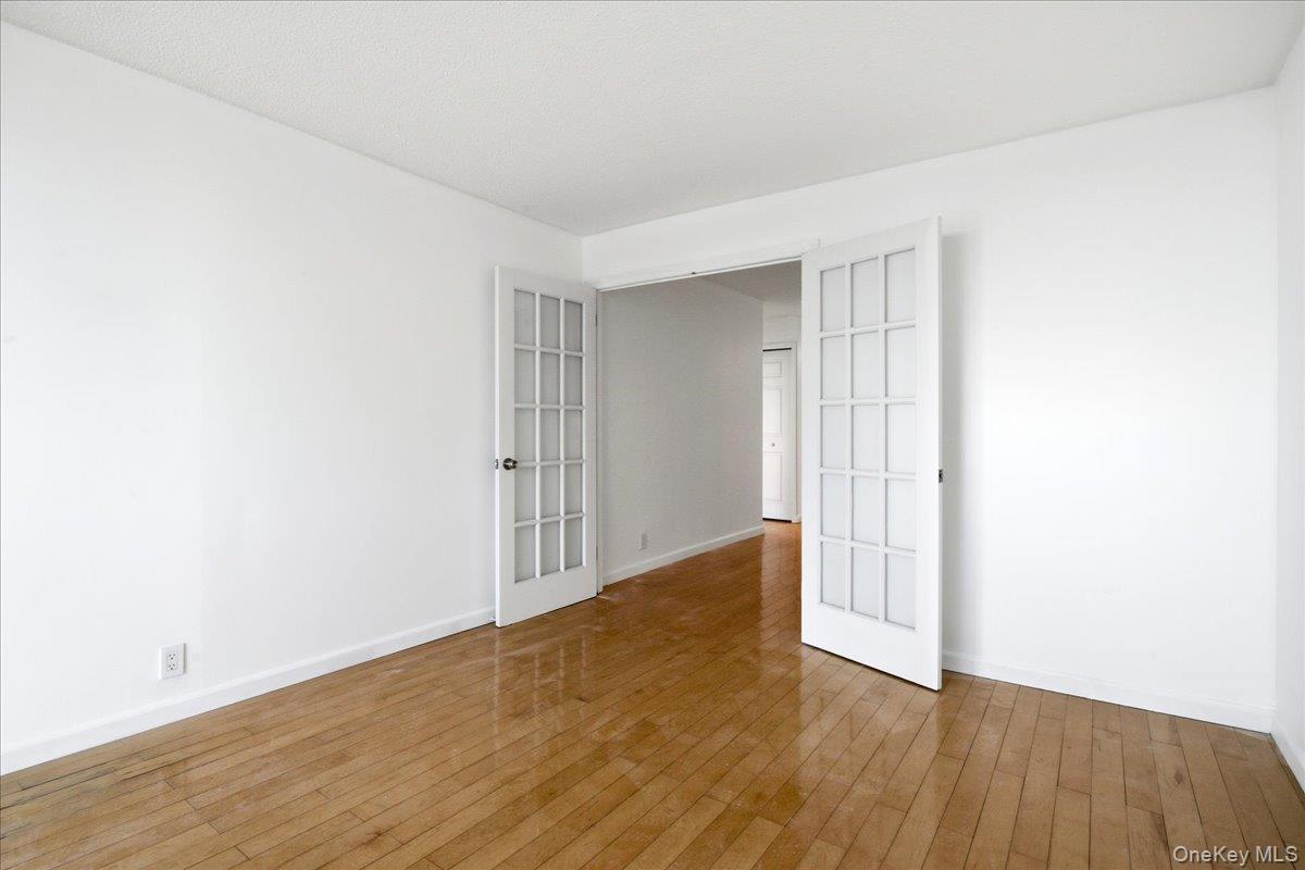 #15 photo, 118-17 Union Tpke, Forest Hills , NY 11375