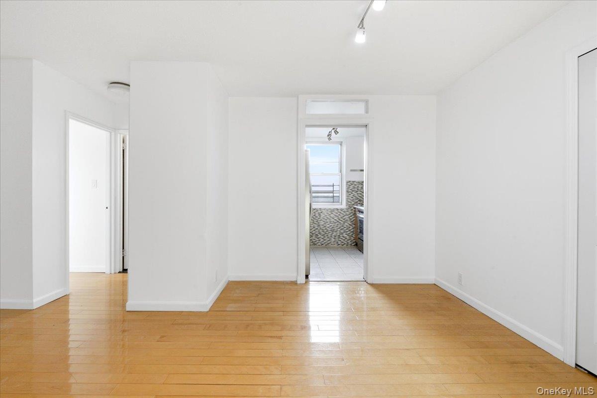 #8 photo, 118-17 Union Tpke, Forest Hills , NY 11375