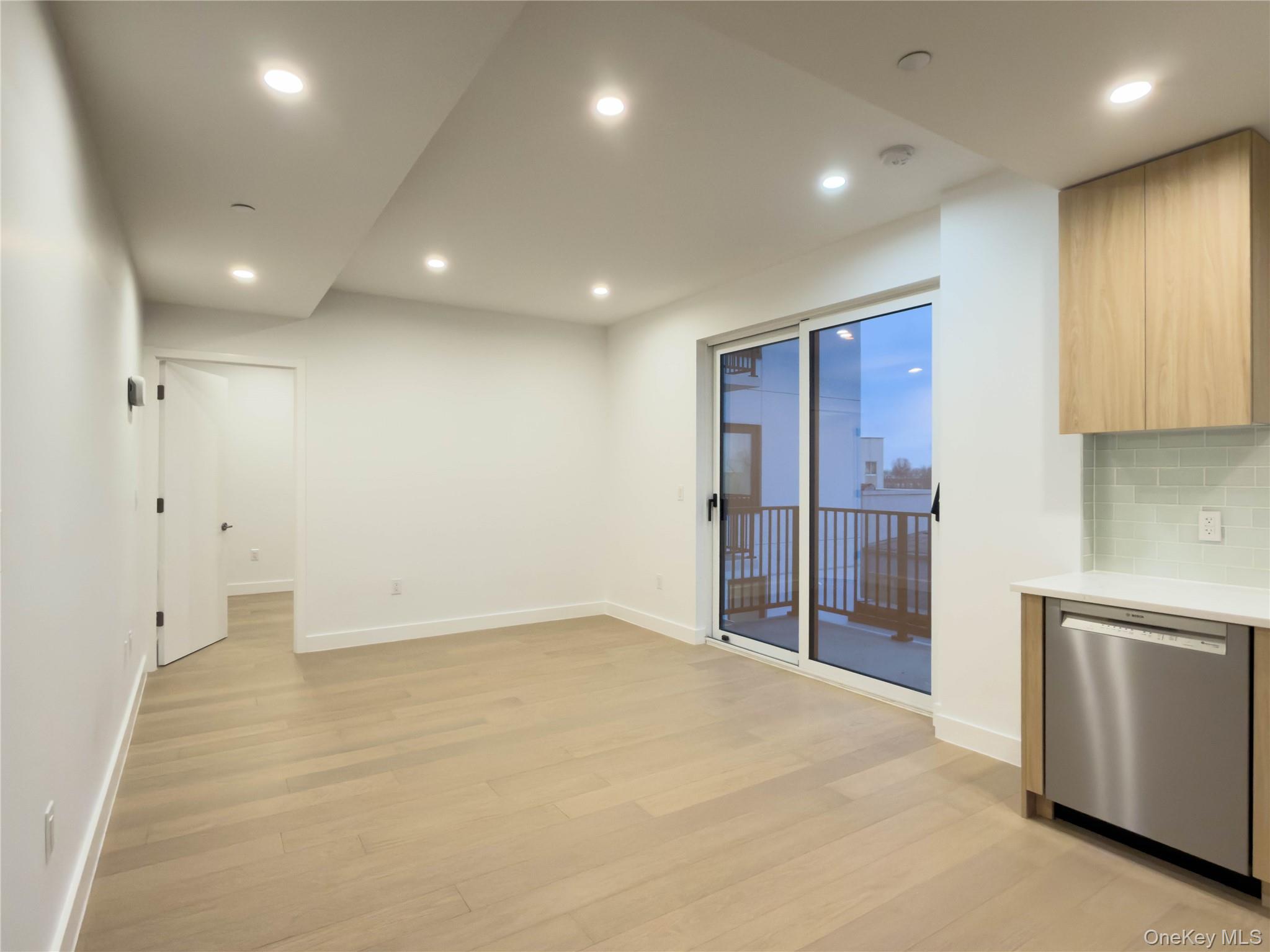 #3 photo, 150-02 Northern Boulevard, 法拉盛 Flushing , NY 11354