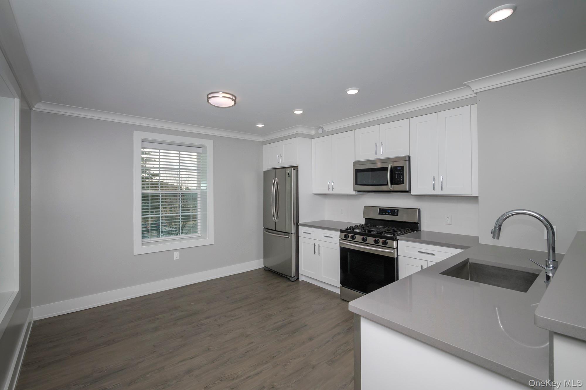 #4 photo, 75 Circle Drive, 东长岛 Central Islip , NY 11722