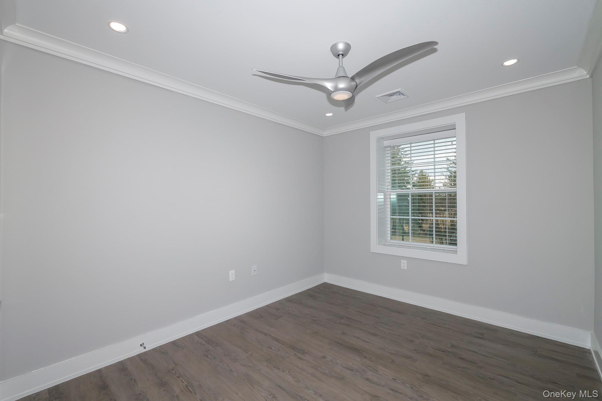 #9 photo, 75 Circle Drive, 东长岛 Central Islip , NY 11722