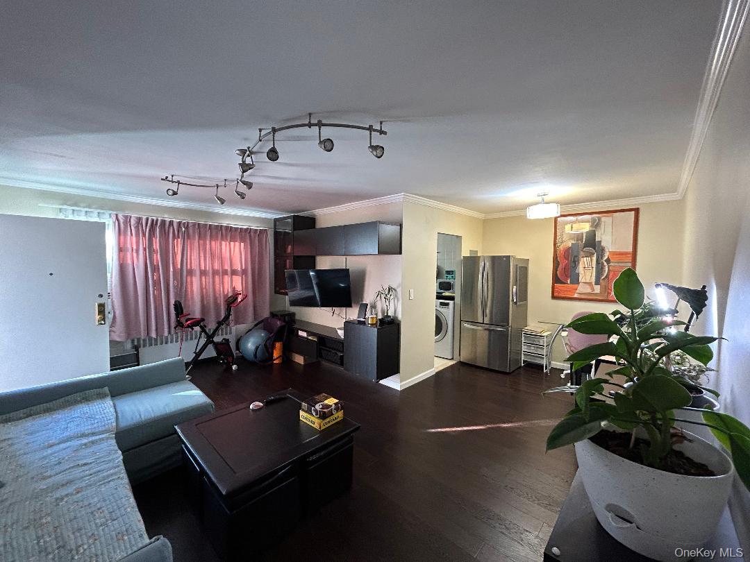 #17 photo, 17-52 166th, Whitestone , NY 11357