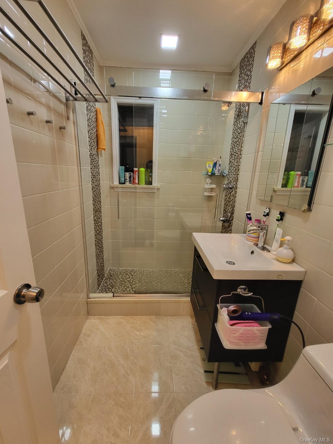 #18 photo, 17-52 166th, Whitestone , NY 11357