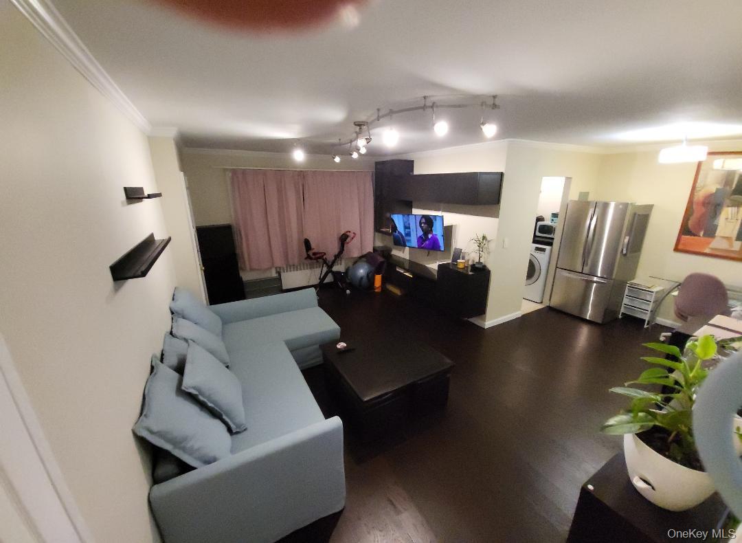 #4 photo, 17-52 166th, Whitestone , NY 11357